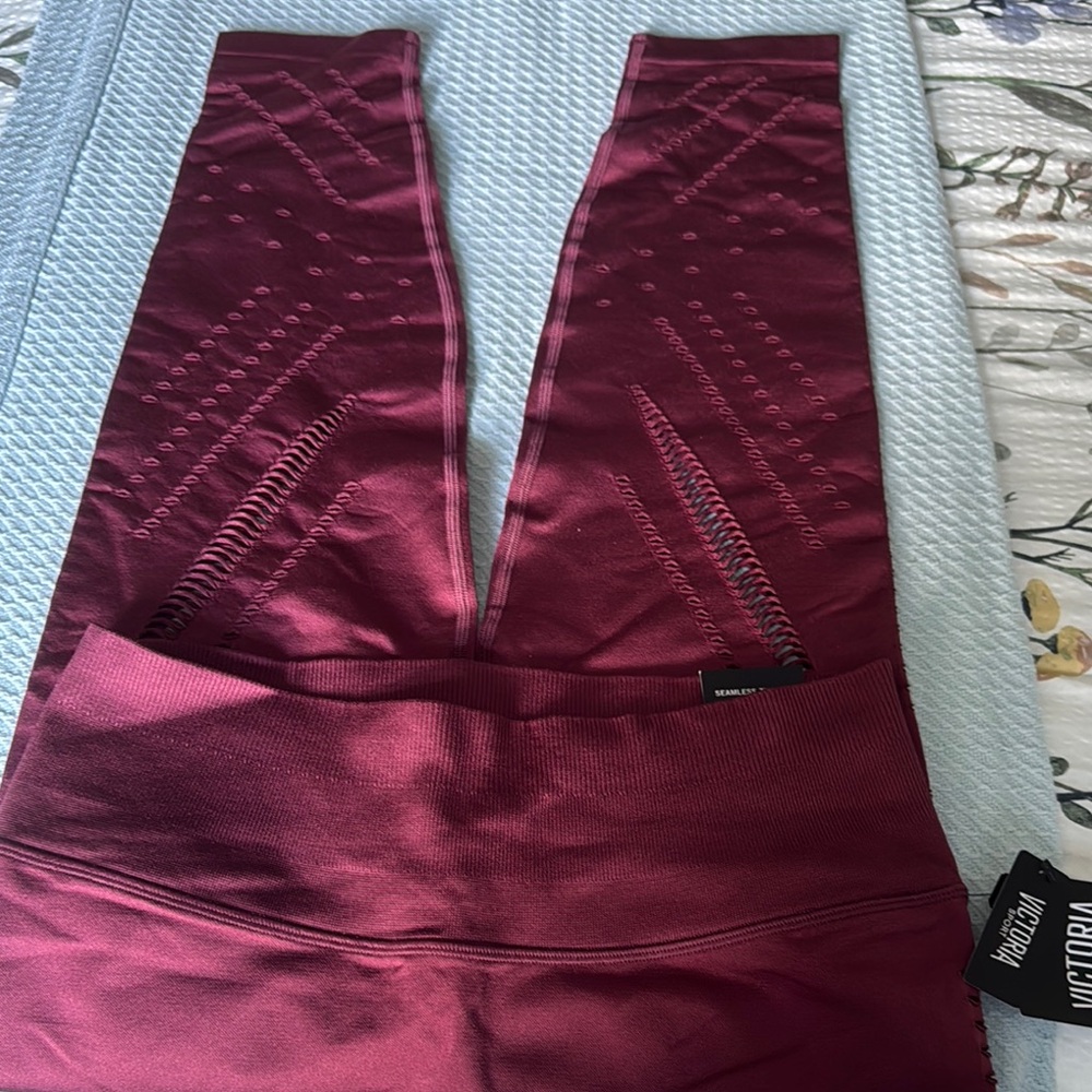 Burgundy Leggings with Textured Designby Victoria Secret Sport